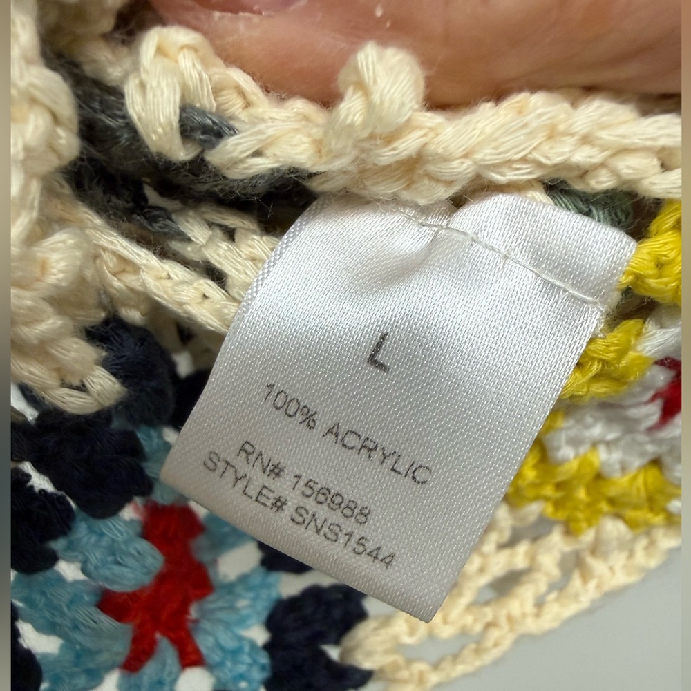 Sewn and Seen Crochet Floral Sleeveless Crop Top - Picture 8 of 8